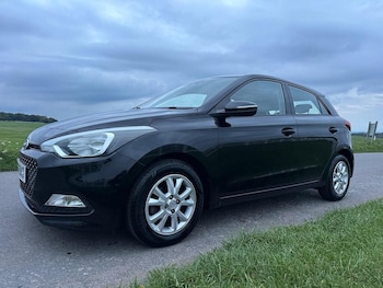 Used Hyundai i20 2016 for sale - 76171342: Photo 2