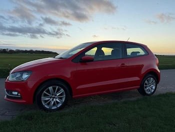 Used Volkswagen Polo 2015 for sale - 76864219: Photo