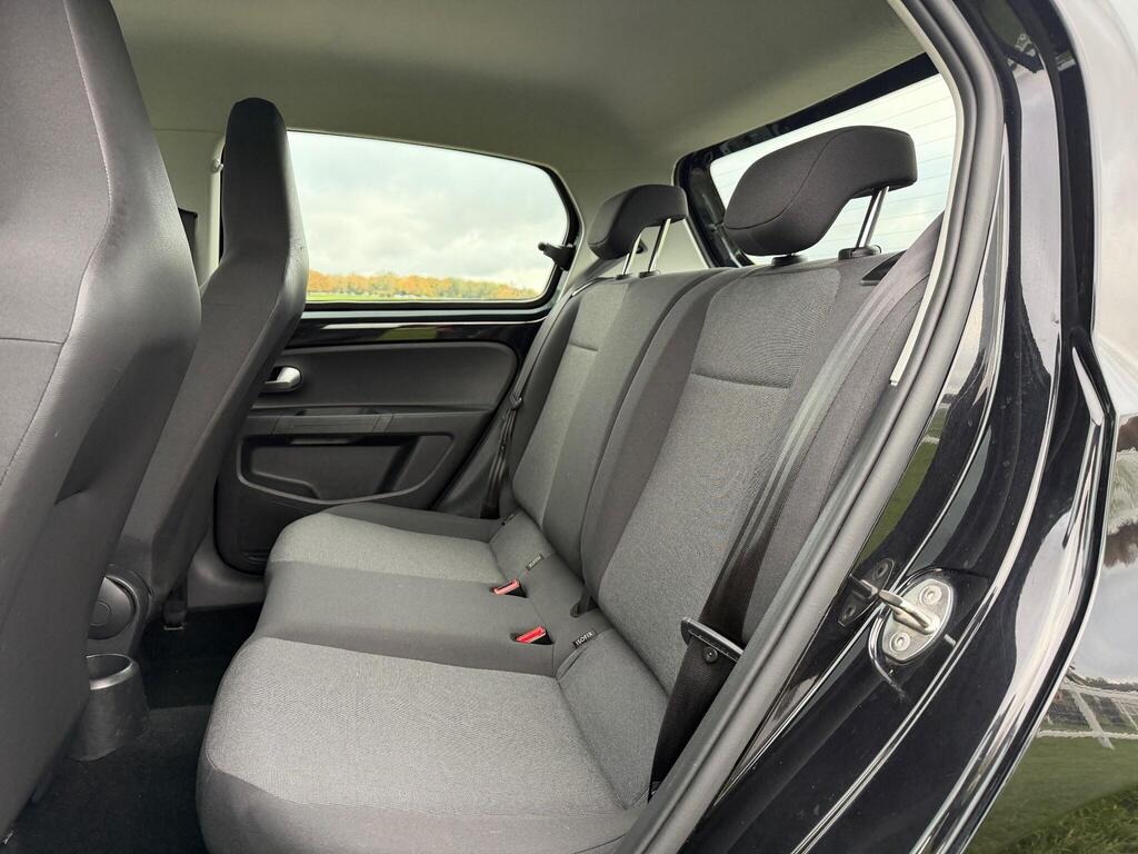 Used Volkswagen up! 2015 for sale - 76510530: Photo 24