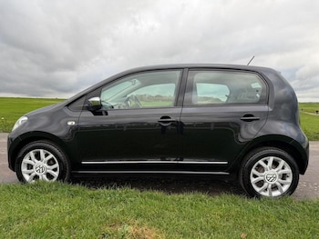 Used Volkswagen up! 2015 for sale - 76510530: Photo