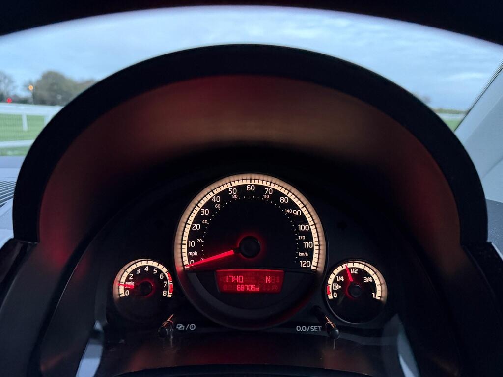 Used Volkswagen up! 2014 for sale - 76471324: Photo 19