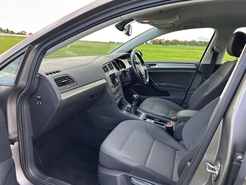 Used Volkswagen Golf 2014 for sale - 76369411: Photo 16