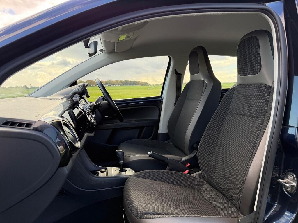 Used Volkswagen up! 2014 for sale - 76440274: Photo 16