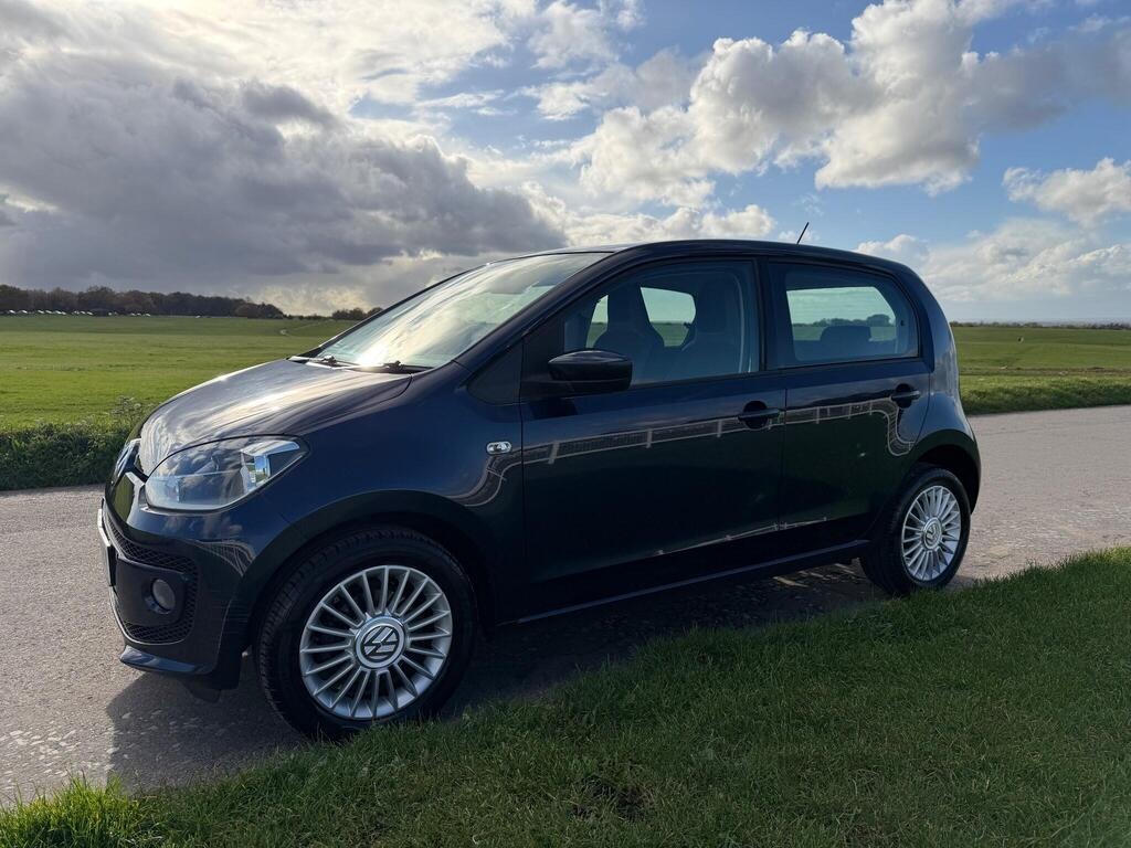 Used Volkswagen up! 2014 for sale - 76440274: Photo 2
