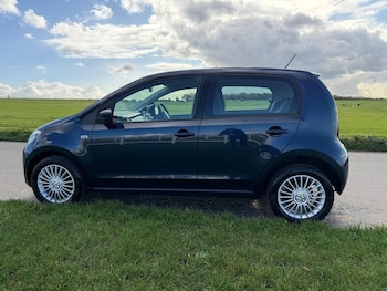 Used Volkswagen up! 2014 for sale - 76440274: Photo