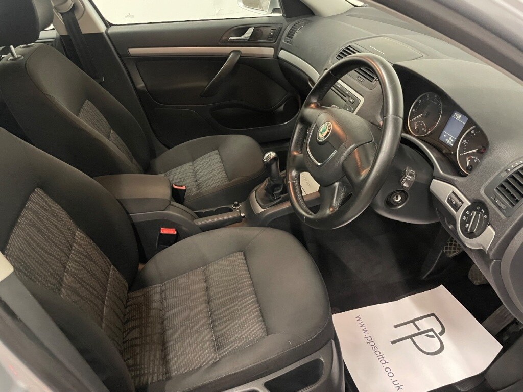 Used Skoda Octavia 2010 for sale - 76819862: Photo 16