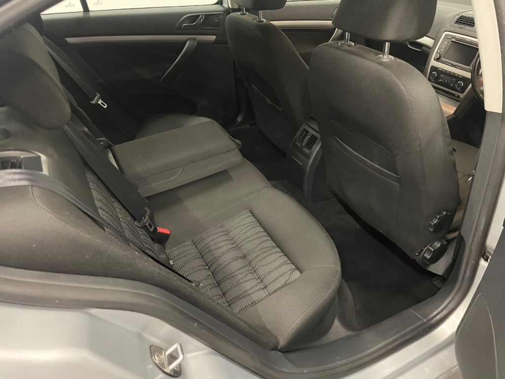 Used Skoda Octavia 2010 for sale - 76819862: Photo 2