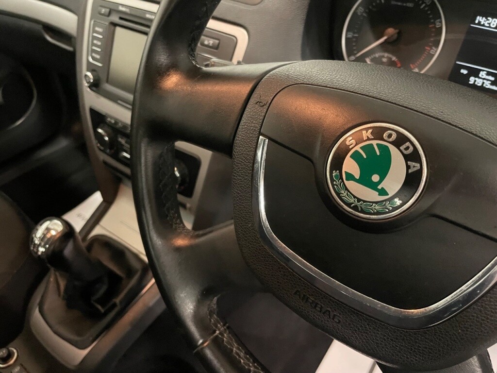 Used Skoda Octavia 2010 for sale - 76819862: Photo 24