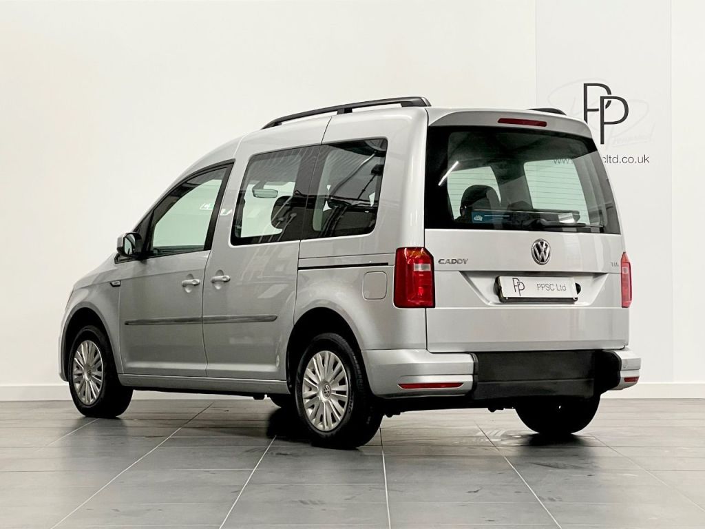 Used Volkswagen Caddy Maxi Life 2017 for sale - 77408761: Photo 10