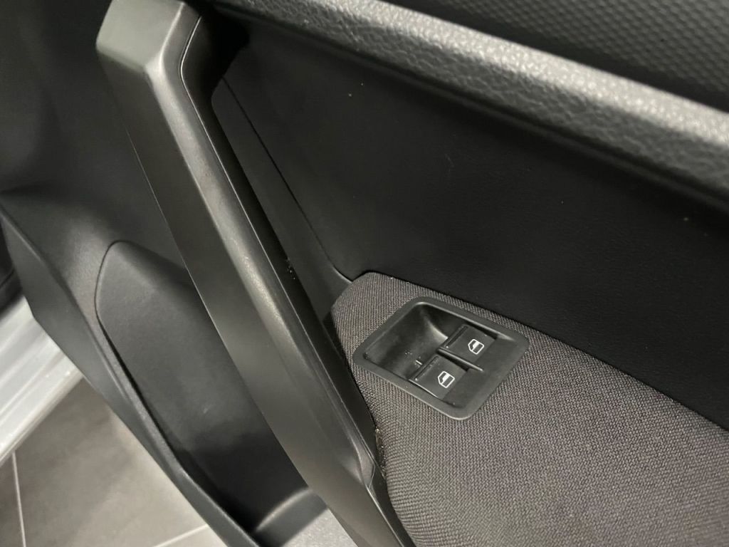 Used Volkswagen Caddy Maxi Life 2017 for sale - 77408761: Photo 13