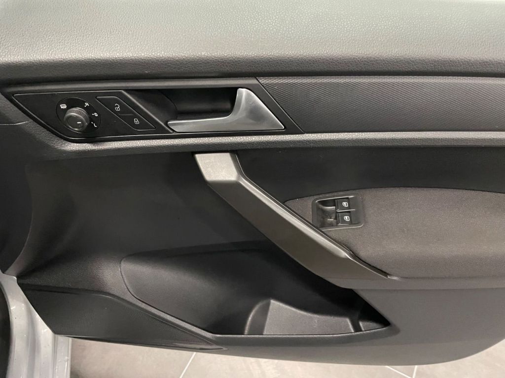 Used Volkswagen Caddy Maxi Life 2017 for sale - 77408761: Photo 16