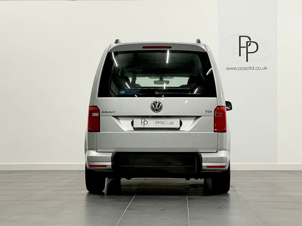 Used Volkswagen Caddy Maxi Life 2017 for sale - 77408761: Photo 6