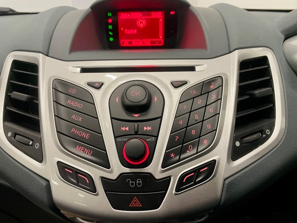 Used Ford Fiesta 2010 for sale - 77262484: Photo 18