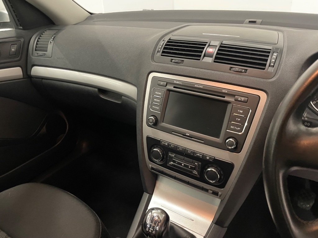 Used Skoda Octavia 2010 for sale - 76945707: Photo 13