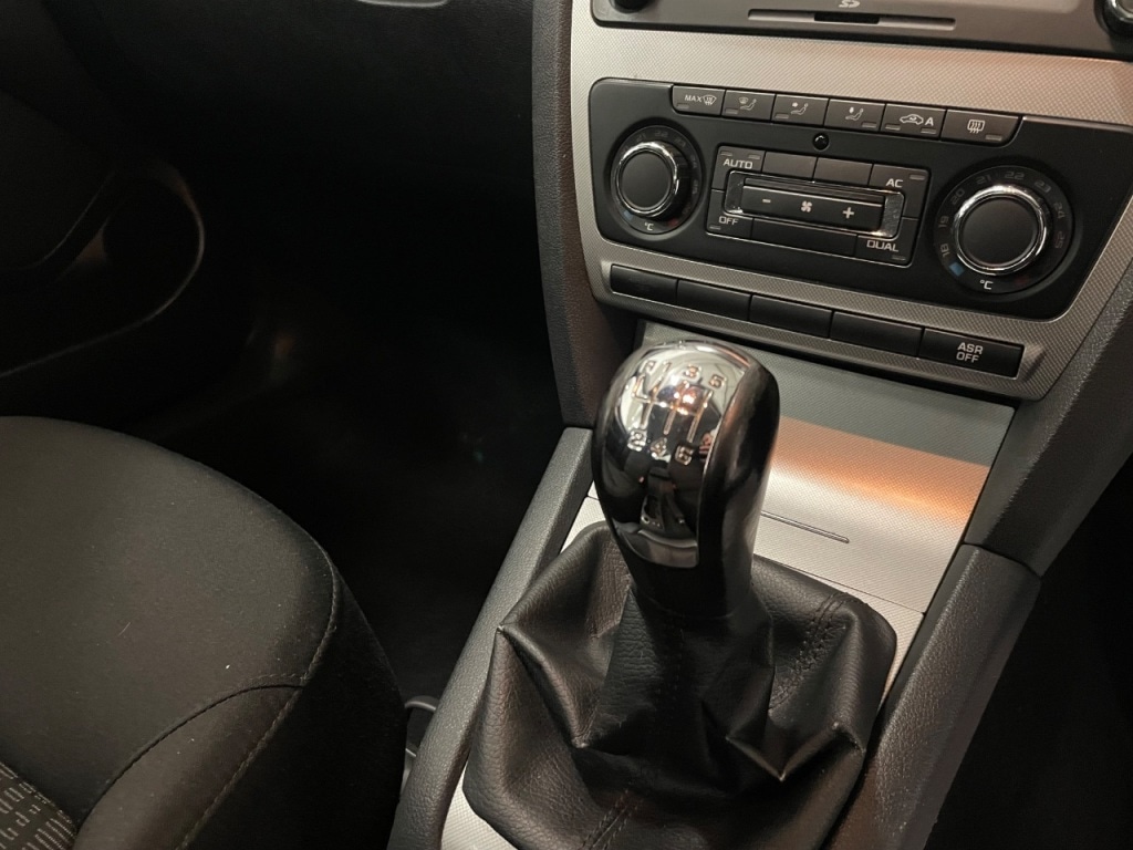 Used Skoda Octavia 2010 for sale - 76945707: Photo 14