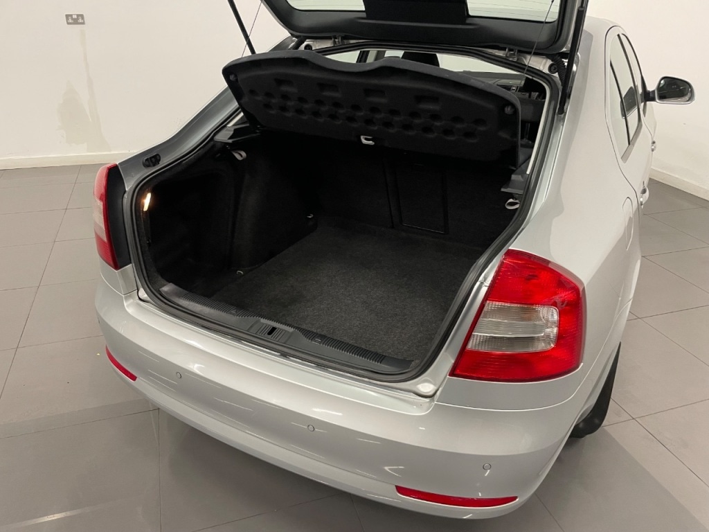 Used Skoda Octavia 2010 for sale - 76945707: Photo 9