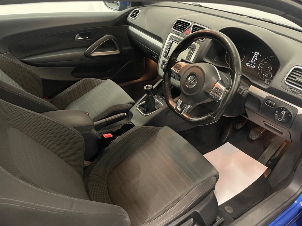 Used Volkswagen Scirocco 2010 for sale - 76972900: Photo 2