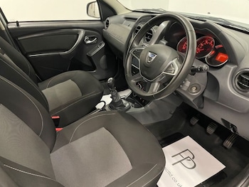 Used Dacia Duster 2017 for sale - 78644706: Photo