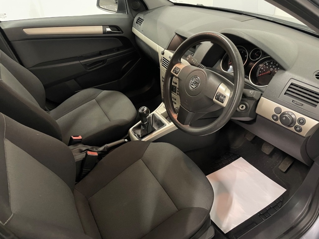 Used Vauxhall Astra 2007 for sale - 76945713: Photo 2