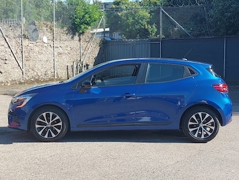 Used Renault Clio 2023 for sale - 79044250: Photo
