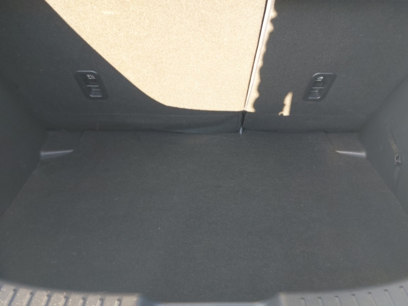 Used Mazda Mazda2 2017 for sale - 77114589: Photo 8