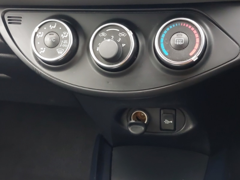 Used Toyota Yaris 2017 for sale - 77395458: Photo 11