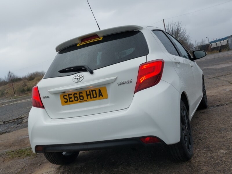 Used Toyota Yaris 2017 for sale - 77395458: Photo 18