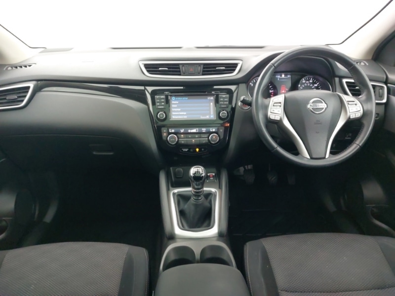 Used Nissan Qashqai 2017 for sale - 77108295: Photo 2