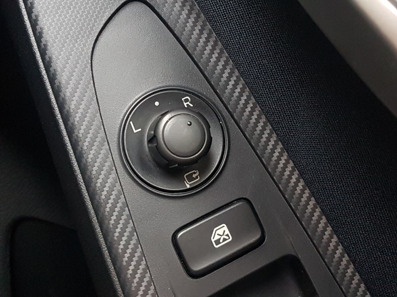 Used Mazda Mazda2 2015 for sale - 76401110: Photo 14