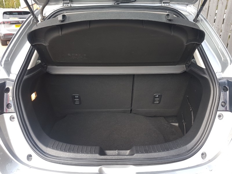 Used Mazda Mazda2 2015 for sale - 76401110: Photo 8