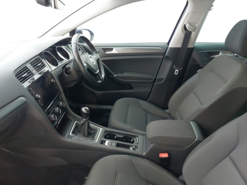 Used Volkswagen Golf 2019 for sale - 77278106: Photo 5