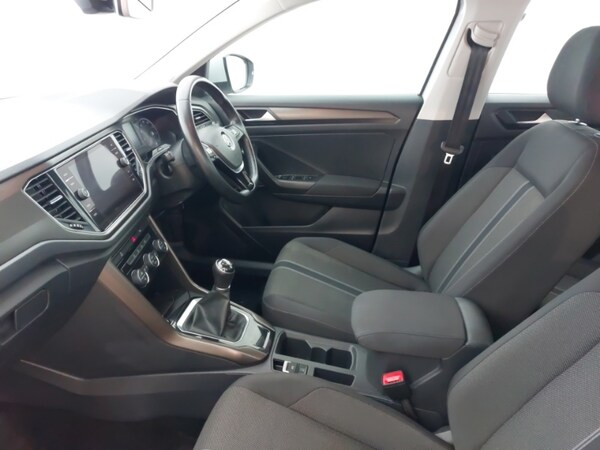 Used Volkswagen T-Roc 2018 for sale - 76125513: Photo 5