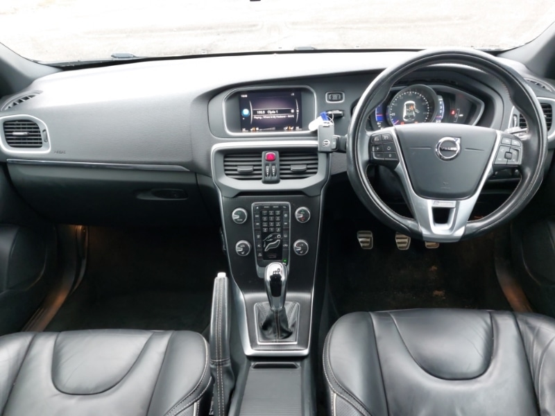 Used Volvo V40 2018 for sale - 77405262: Photo 2