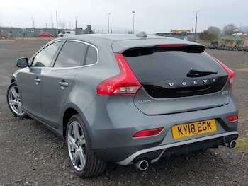 Used Volvo V40 2018 for sale - 77405262: Photo