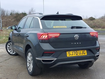 Used Volkswagen T-Roc 2020 for sale - 77047065: Photo