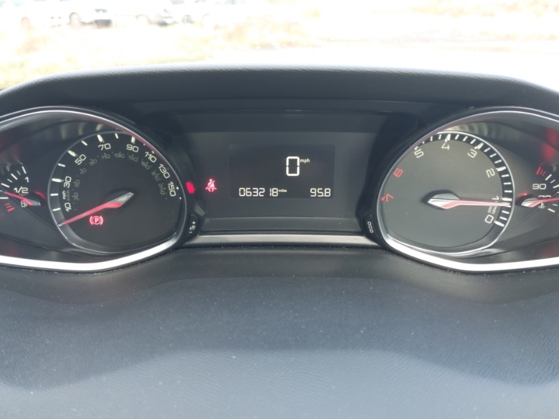 Used Peugeot 308 2018 for sale - 77466373: Photo 14