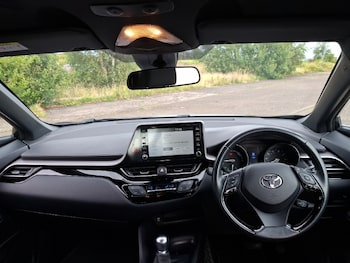 Used Toyota C-HR 2020 for sale - 79356683: Photo