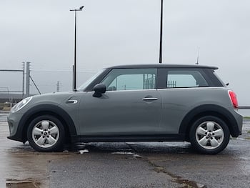 Used MINI Hatch 2018 for sale - 79630857: Photo