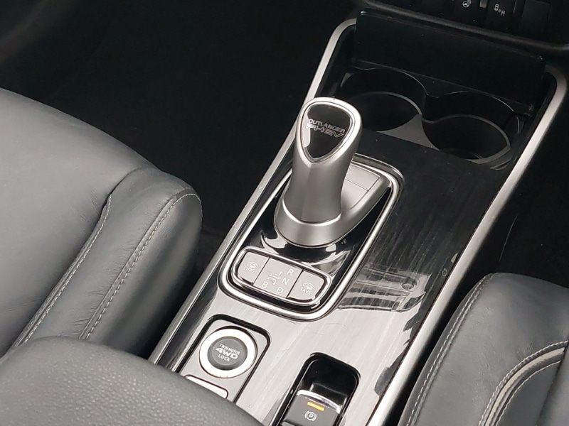 Used Mitsubishi Outlander 2017 for sale - 76855603: Photo 11