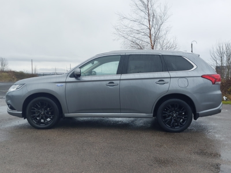 Used Mitsubishi Outlander 2017 for sale - 76855603: Photo 4