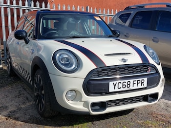 Used MINI Hatch 2019 for sale - 77889537: Photo