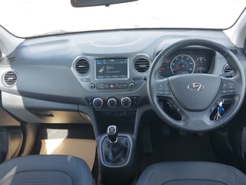 Used Hyundai i10 2019 for sale - 78211497: Photo