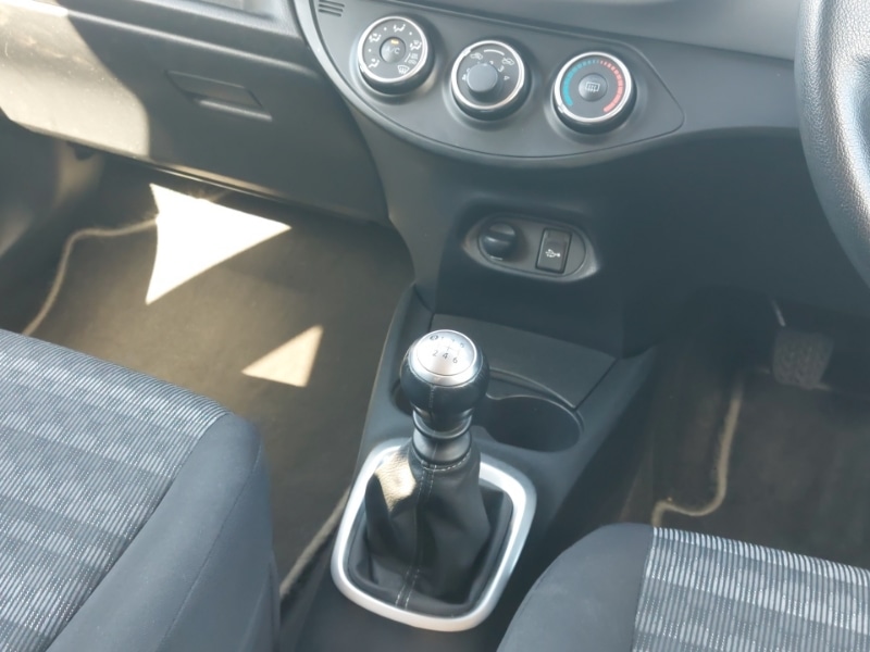 Used Toyota Yaris 2017 for sale - 77062669: Photo 11