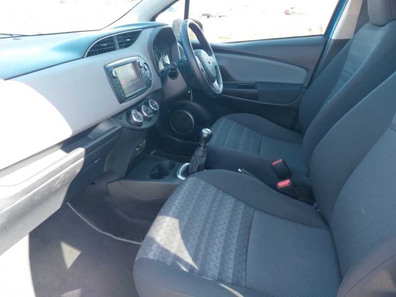 Used Toyota Yaris 2017 for sale - 77062669: Photo 5