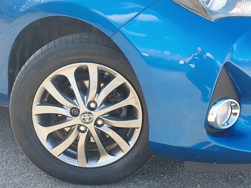 Used Toyota Yaris 2017 for sale - 77062669: Photo 9