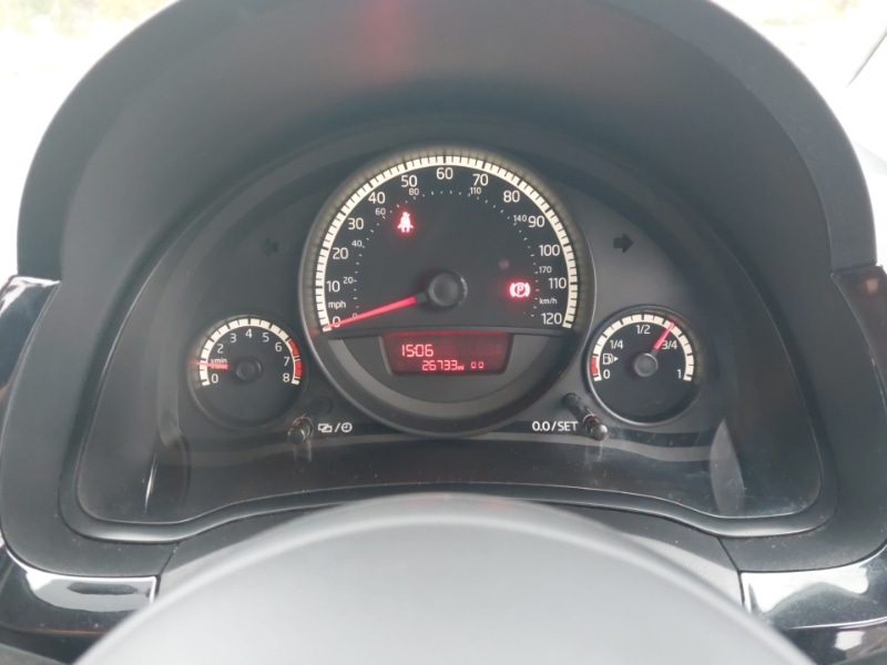 Used Volkswagen up! 2014 for sale - 76579430: Photo 12