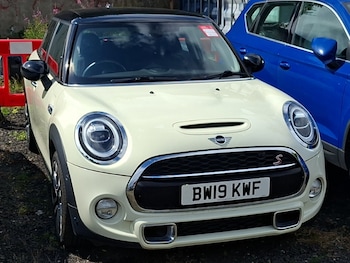 Used MINI Hatch 2019 for sale - 79432883: Photo