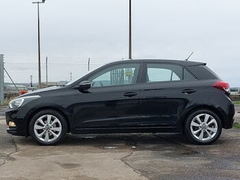 Used Hyundai i20 2015 for sale - 77823097: Photo