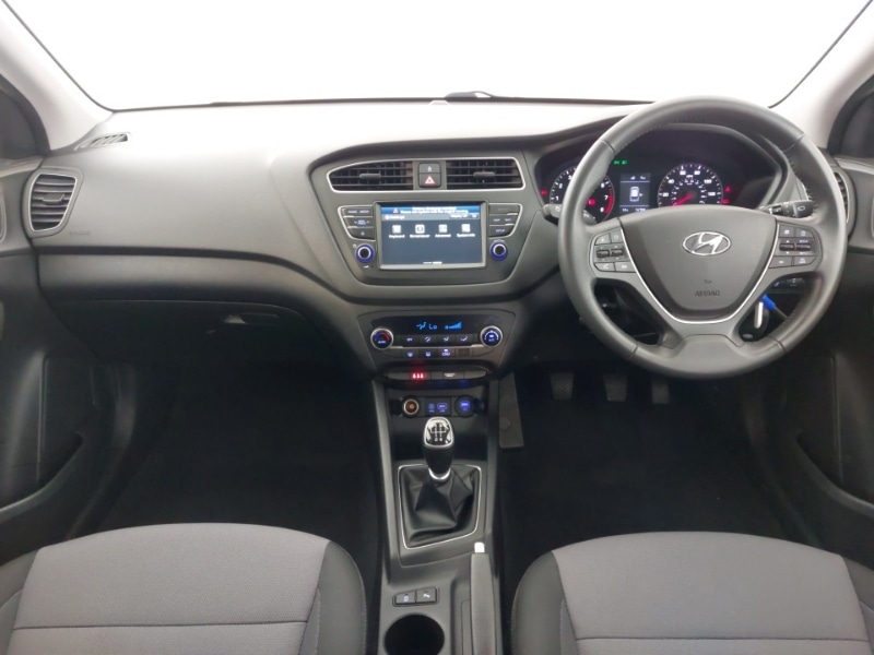 Used Hyundai i20 2018 for sale - 77070265: Photo 2