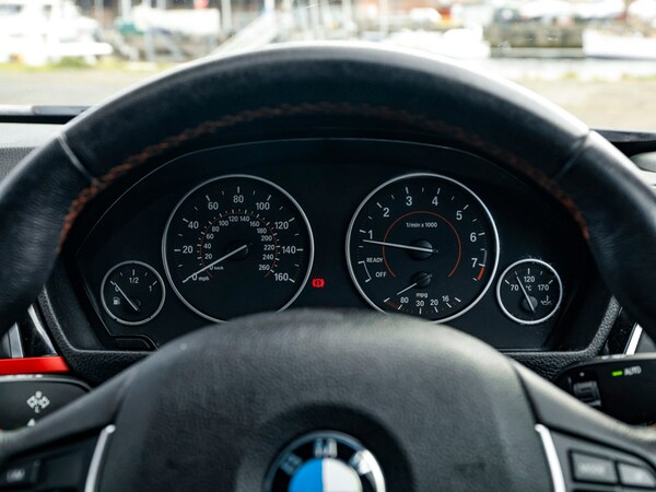 Used BMW 3 Series 2017 for sale - 76213412: Photo 16